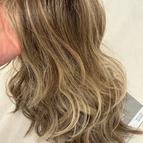 Rachel Welch wig - Picture 7 of 10